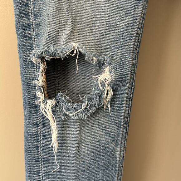 LEVIS 721 HIGH RISE SKINNY DISTRESSED TRUE JEANS SIZE 27 - Picture 5 of 6